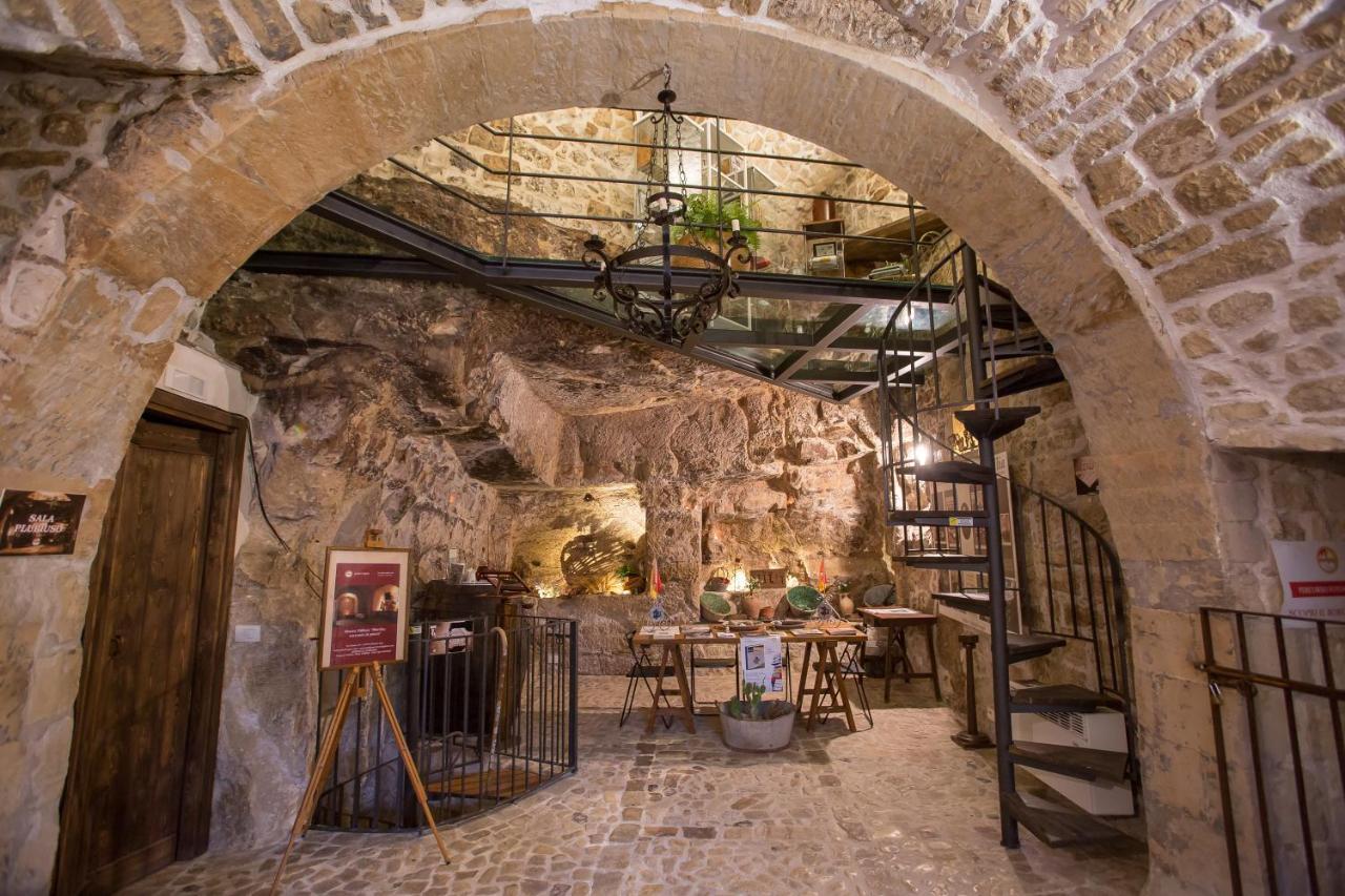 Case-Grotte Degli Avi, Esperienza Abitativa In Grotta Modica Extérieur photo