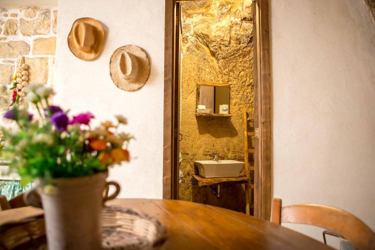 Case-Grotte Degli Avi, Esperienza Abitativa In Grotta Modica Extérieur photo