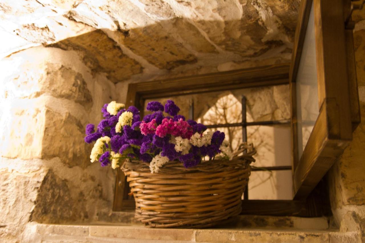 Case-Grotte Degli Avi, Esperienza Abitativa In Grotta Modica Extérieur photo